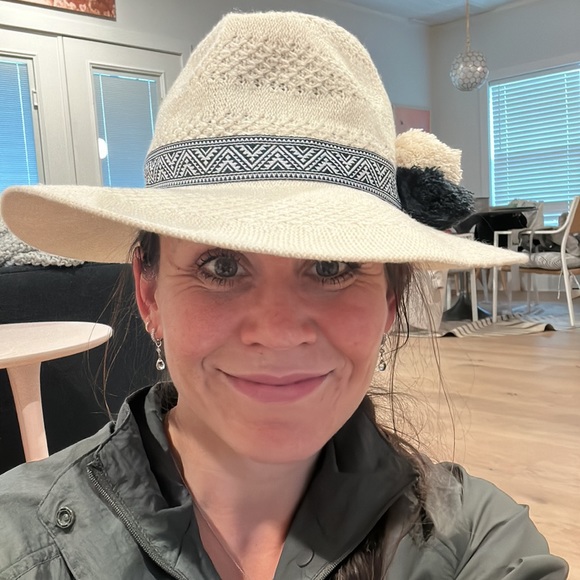 Hat - Picture 5 of 5